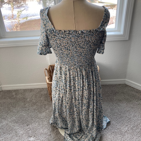 Floral Midi Dress - Picture 3 of 3